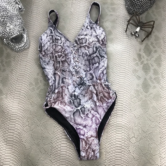 4FOR20 Beige pink snake skin tie up one piece bikini - Picture 1 of 8